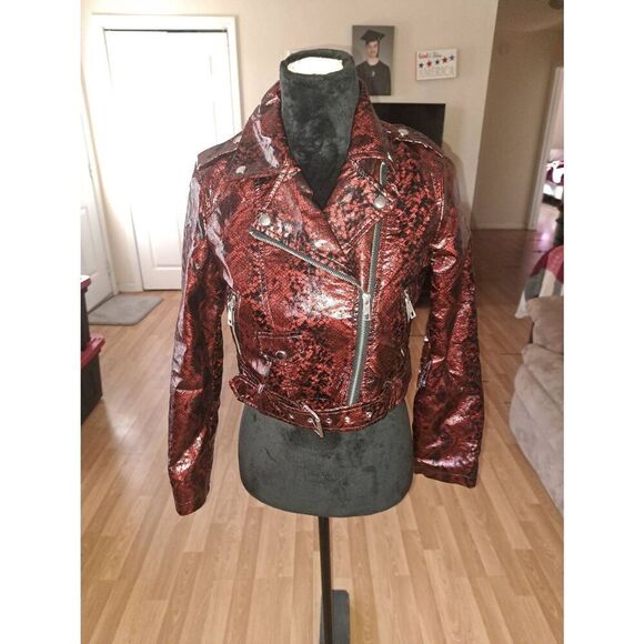 Small Forever 21 Long Sleeve Front Zip Orange Rust Cropped Moto Jacket - Picture 1 of 6